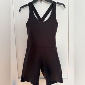 Laundry By Shelli Segal womens Black one piece workout fit